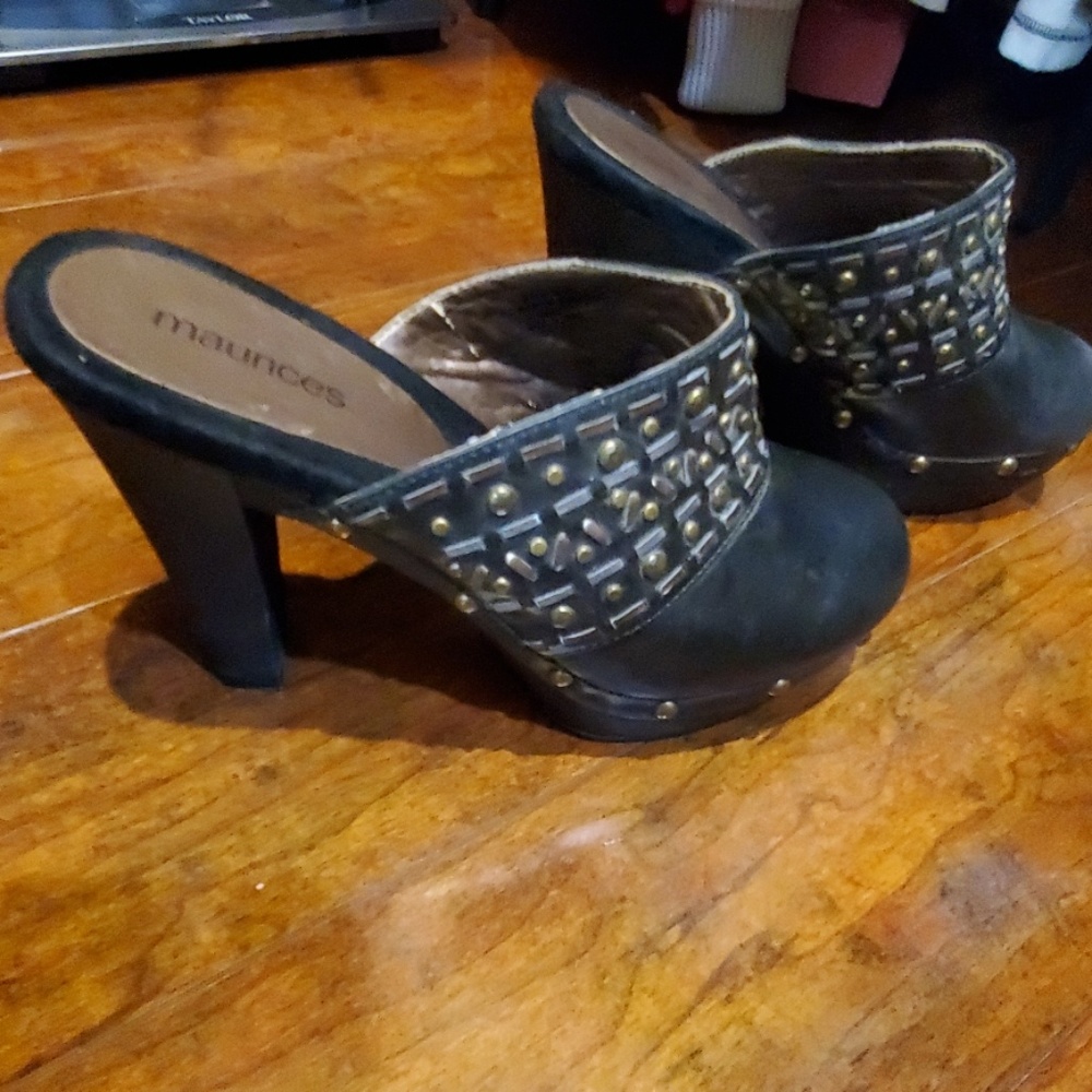 Heals - Picture 2 of 4